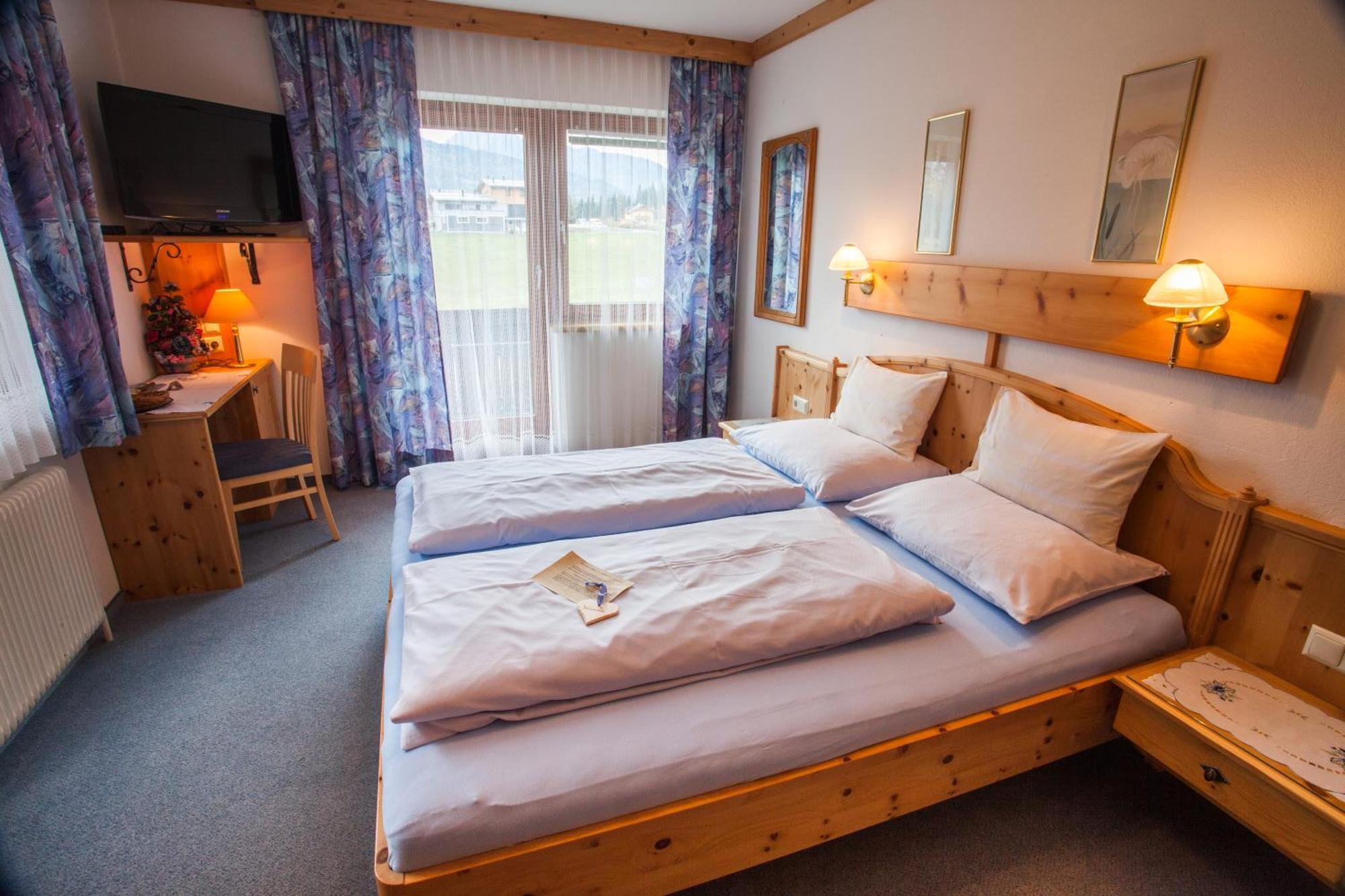 Haus Petersmann Hotell Ramsau am Dachstein Exteriör bild